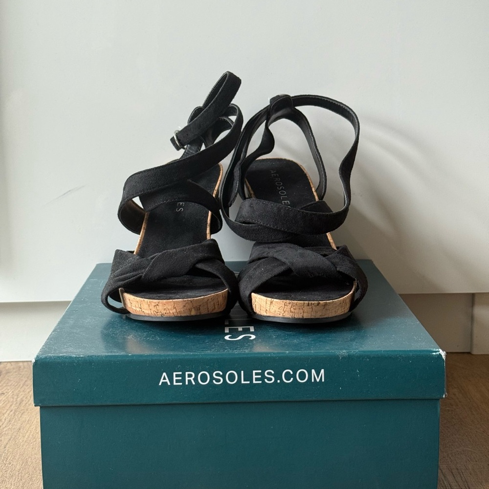 AEROSOLES Black Platform Sandals with Ankle Straps